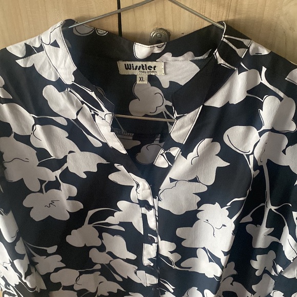 Black and white printed crape top - Picture 3 of 7